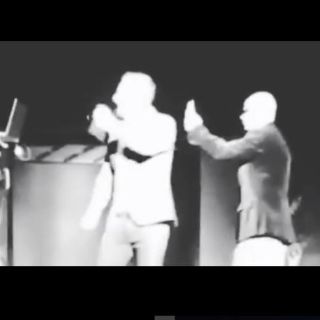 Integrante de Magneto cae en concierto