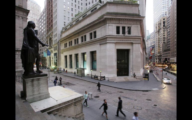 Los principales indicadores del mercado neoyorquino registran alzas en la apertura de sesión este martes. AP / ARCHIVO