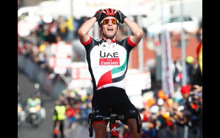 El esloveno Polanc celebra tras llegar a la meta. AFP / L. Benies