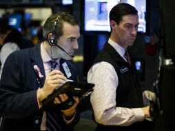 El Dow Jones de Industriales y el selectivo S&P 500 terminaron en números rojos. EFE / J. Lane