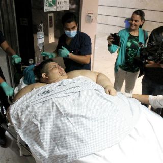 El hombre más obeso del mundo sale ‘bien’ de cirugía