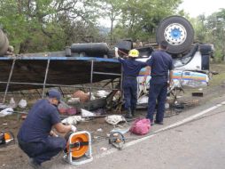El accidente ocurrió después de que el conductor perdiera el control y saliera de la carretera. EFE / E. López