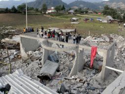 La explosión se originó en una vivienda aledaña a la parroquia del pueblo, donde almacenaban los juegos pirotécnicos. SUN /