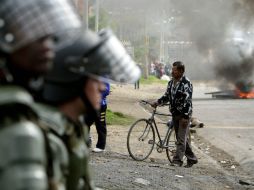 Hay cuatro policías heridos; Según fuentes policiales, los predios son propiedad de un grupo empresarial. EFE / ARCHIVO