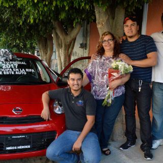 Tonalá entrega coche por pago de predial
