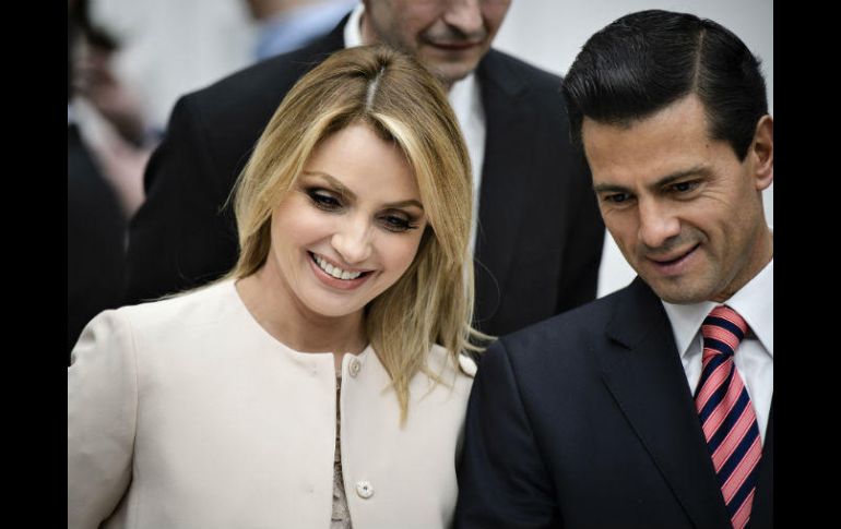 El rotativo había publicado un supuesto nexo entre la primera dama Angélica Rivera con el uso de un departamento en Miami. AP / ARCHIVO