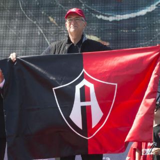 Ricardo Salinas Pliego apuesta 250 mil pesos a Jorge Vergara