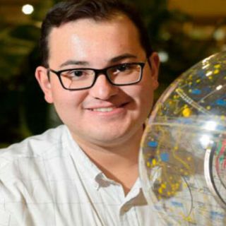 Físico mexicano recibe beca de Bill Gates para estudiar en Cambridge