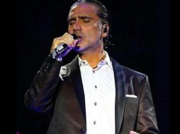 El Potrillo aseguró que estaba tomando coñac cuando le ofrecieron la bebida color rosa, el cual le cayó mal. INSTAGRAM / alexoficial