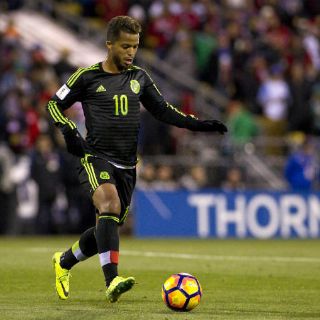 Giovani Dos Santos celebra su cumpleaños