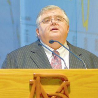 Carstens dice que dejará encaminada inflación a 3%