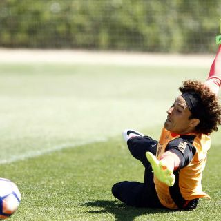 En duelo de descendidos, Granada visitará a Osasuna