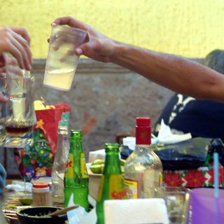 Consumo de alcohol afecta productividad laboral