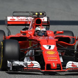 Ferrari domina los últimos entrenamientos libres en España