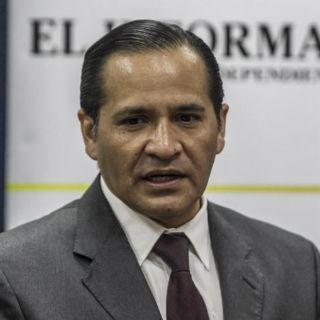 Hallan dinero y armas blancas en operativo en Puente Grande