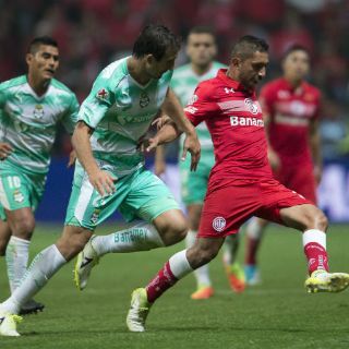 Toluca pierde ante Santos, pero pasa a semifinal