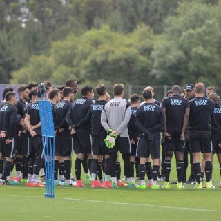 'Tecatito' Corona, en duda con el Porto