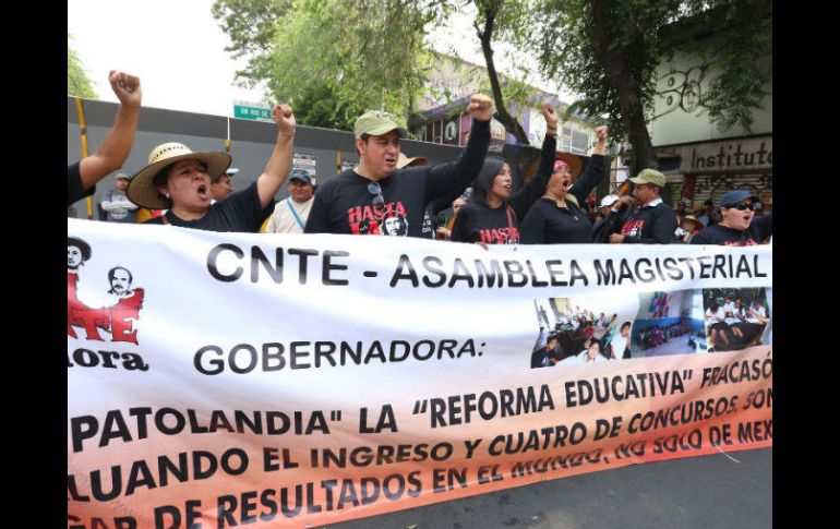 Los dirigentes seccionales de Michoacán, Chiapas, Guerrero y Ciudad de México fueron recibidos cerca de las 15:00 horas. SUN / B. Fregoso