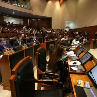 Partidos coinciden en la reducción de prerrogativas