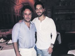 Tras su llegada a la ciudad, Maluma cenó en un restaurante de la zona de Chapultepec y paseó por Andares. ESPECIAL /