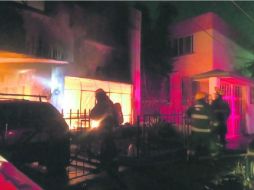 Incendio en una casa de la calle Monte Blanco causó la muerte de nueve integrantes de la familia Pérez Peña, entre ellos cinco menores. ESPECIAL /