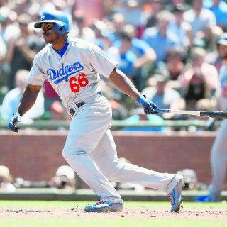 Puig y Grandal impulsan el triunfo de los Dodgers