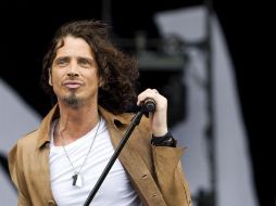 Foto de archivo del músico estadounidense Chris Cornell durante una actuación en el festival Pinkpop 2009 en Holanda. EFE /