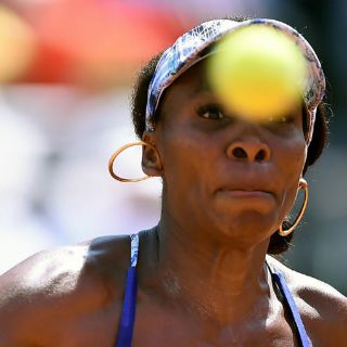 Venus Williams pasa a cuartos en Roma