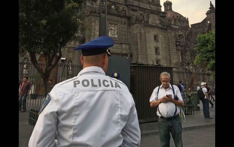 El padre Machorro fue agredido por un sujeto el pasado lunes en la Catedral Metropolitana. SUN / ARCHIVO