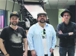 Bruno, David y Alan, integrantes de la banda, a su paso por la Perla Tapatía. EL INFORMADOR / F. González