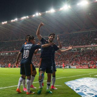 Chivas se acerca a la final