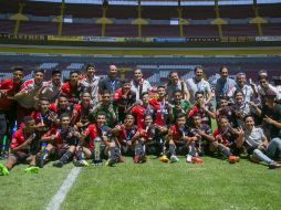 Los Zorritos levantaron el trofeo que los cataloga como una de las mejores Fuerzas Básicas del futbol mexicano. MEXSPORT / C. De Marchena