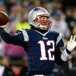 Agente de Brady niega que mariscal haya sufrido contusiones en 2016