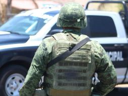 Un policía de Zapopan colabora en la vigilancia de una escena del crimen. ESPECIAL / Gobierno de Zapopan