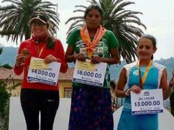 María Lorena Ramírez se consolidó en un maratón realizado en Puebla como una de las mejores corredoras de la comunidad rarámuri. FACEBOOK / @quetodotehuacan