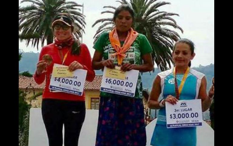 María Lorena Ramírez se consolidó en un maratón realizado en Puebla como una de las mejores corredoras de la comunidad rarámuri. FACEBOOK / @quetodotehuacan