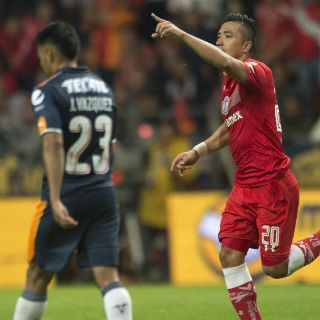 A Chivas le duele el juego aéreo