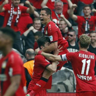 'Chicharito' cierra con gol y victoria la temporada del Bayer