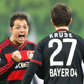 'Chicharito' demuestra su apoyo a Chivas ante Toluca