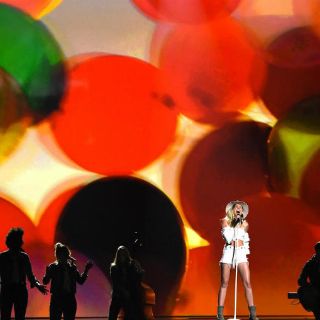 Miley Cyrus presenta su nueva canción en los Billboard