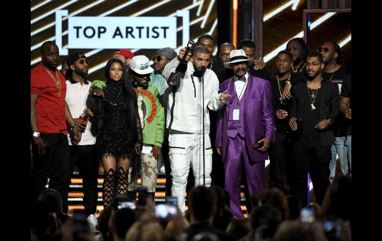 Drake obtuvo 13 premios en los Billboard 2017. AFP / E. Miller