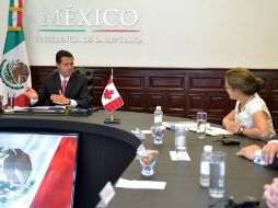 Peña Nieto refrendó ante la ministra la voluntad de su gobierno para trabajar y unir esfuerzos con Canadá. TWITTER / @PresidenciaMX