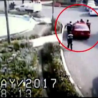 Mujer ignora ‘Hoy No Circula’; atropella a policías en Ciudad de México
