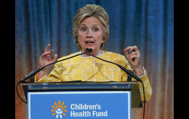 Clinton apunta que ningún ciudadano puede permanecer en silencio frente a estas agresiones. AP / J. Jacobson