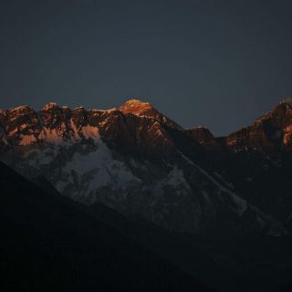 Hallan cuatro cadáveres más en el Everest