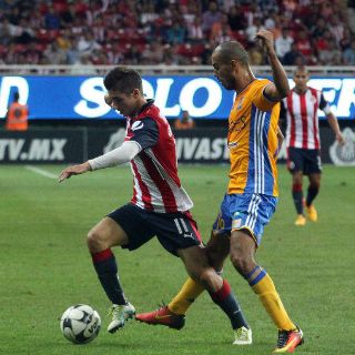 Comentaristas de TV calientan el camino a la final