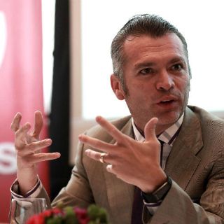 Higuera invita a Luis García a Chivas TV