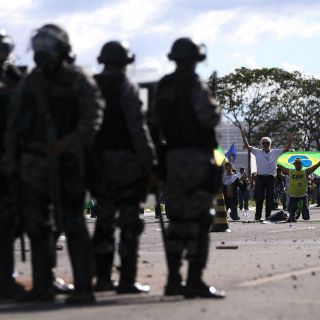 Ejército de Brasil continuará en las calles hasta volver el 'orden'