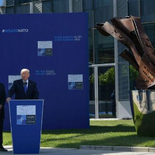 Inauguran fragmento de muro de Berlín y memorial del 11-S