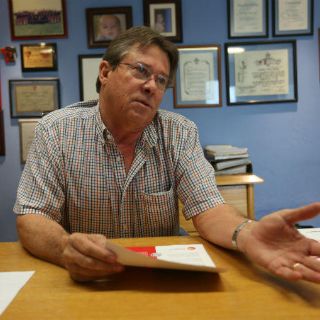 Alberto Mora busca la renovación rojinegra